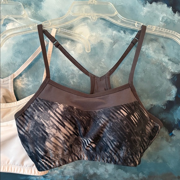 Moving Comfort Sports Bra Set of 3 - Picture 2 of 10